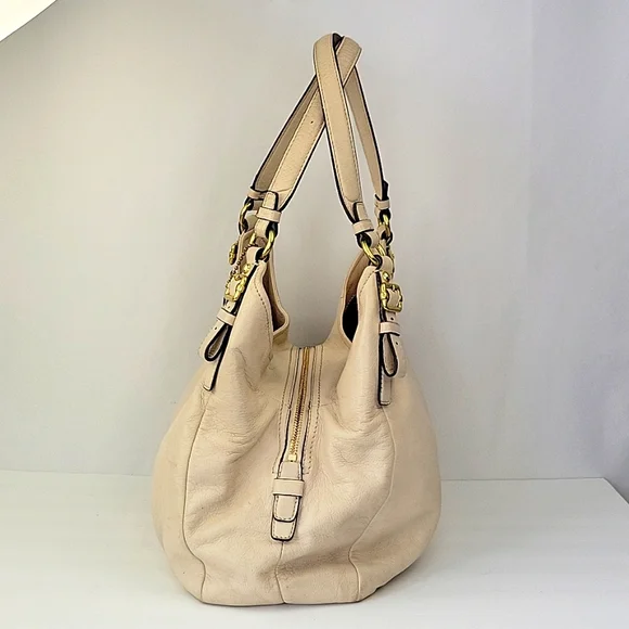 Coach Madison Leather Maggie Bag Cream Hobos